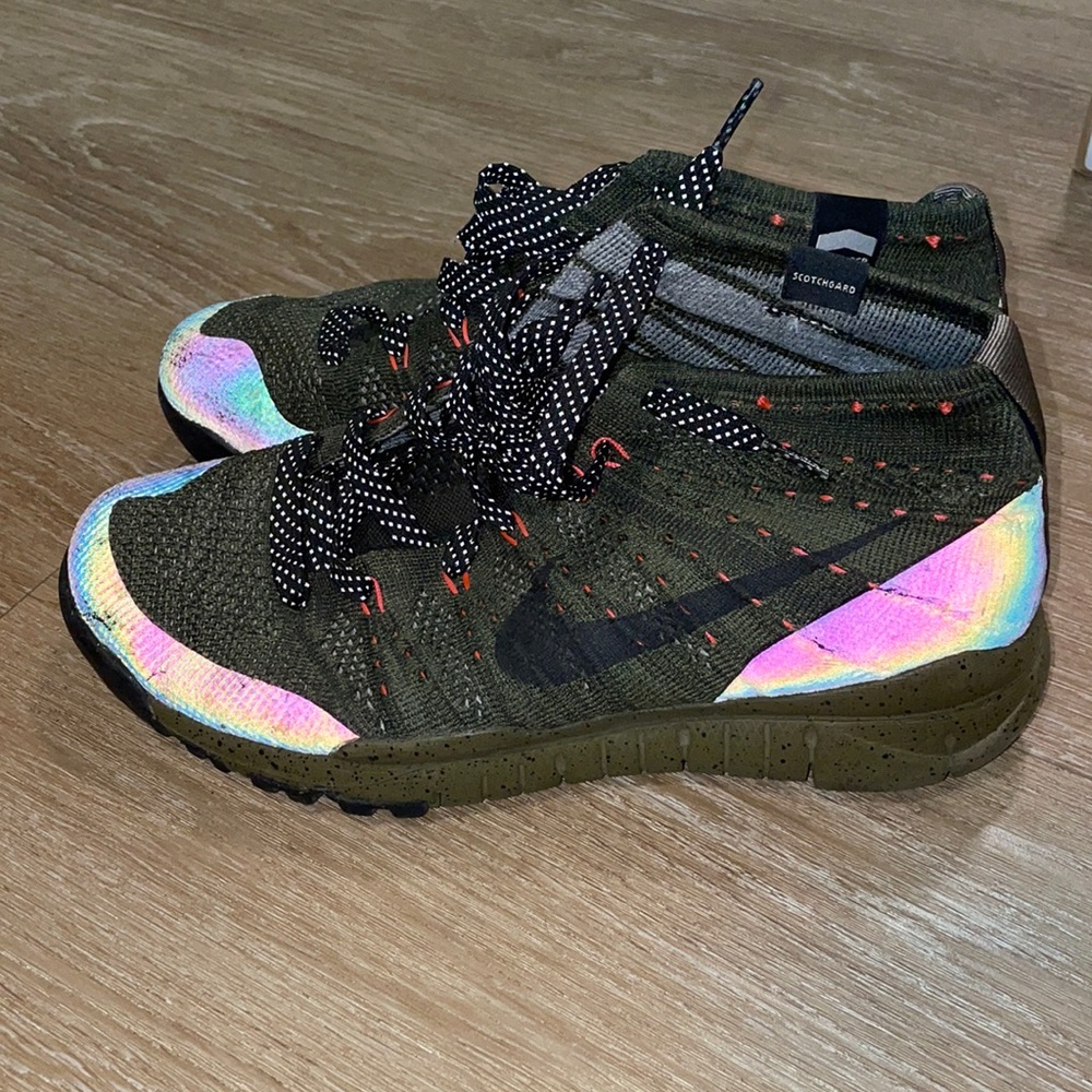 Nike Flyknit Chukka sneakers